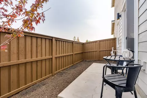 Exterior - 3749 Eagle Rd, Bend, OR 97701 photo 2 of 8