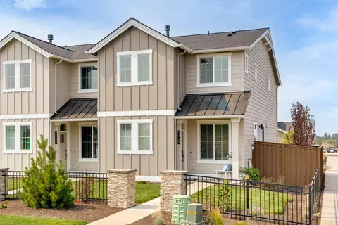 3749 Eagle Rd, Bend, OR 97701