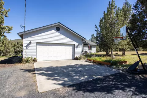 6678 SE Davis Loop, Prineville, OR 97754