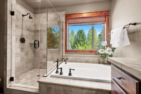 19509 Painted Ridge Loop, Bend, OR 97702 photo 27