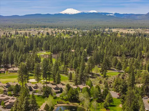 19509 Painted Ridge Loop, Bend, OR 97702 photo 40