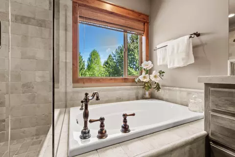 19509 Painted Ridge Loop, Bend, OR 97702 photo 28