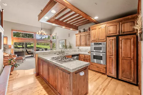 19509 Painted Ridge Loop, Bend, OR 97702 photo 11