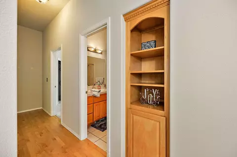 Entry Way - 1532 Panoramic Loop, Grants Pass, OR 97527 photo 2 of 2