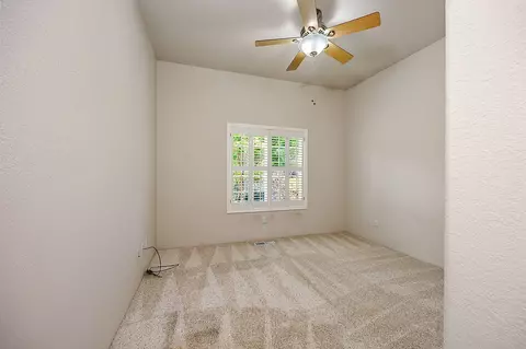 Bedroom - 1532 Panoramic Loop, Grants Pass, OR 97527 photo 3 of 6