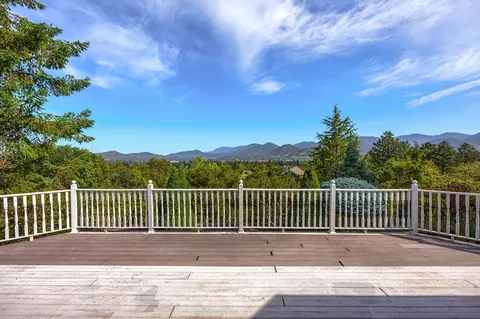 Exterior - 1532 Panoramic Loop, Grants Pass, OR 97527 photo 2 of 12