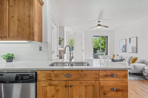 Kitchen - 20780 NE Smoke Stack Ln, Bend, OR 97701 photo 2 of 2