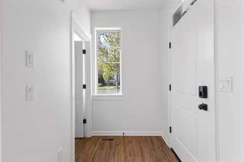 Entry Way - 20780 NE Smoke Stack Ln, Bend, OR 97701 photo 1 of 5