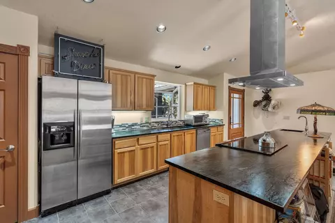 20019 Beaver Ln, Bend, OR 97703 photo 8