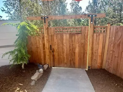20019 Beaver Ln, Bend, OR 97703 photo 4
