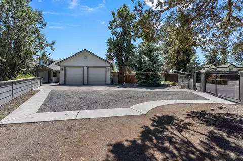 20019 Beaver Ln, Bend, OR 97703 photo 3