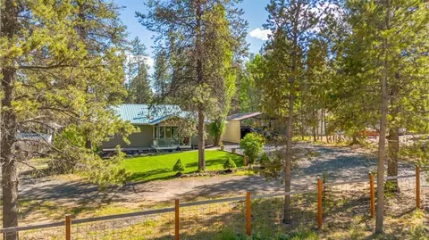 Exterior - 16033 Aqua Rd, La Pine, OR 97739 photo 9 of 10