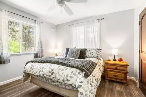 Bedroom - 16033 Aqua Rd, La Pine, OR 97739 photo 1 of 2