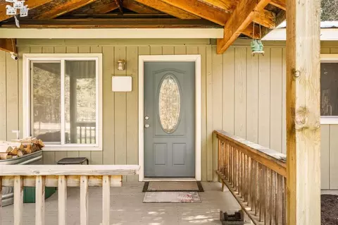 Exterior - 16033 Aqua Rd, La Pine, OR 97739 photo 1 of 10