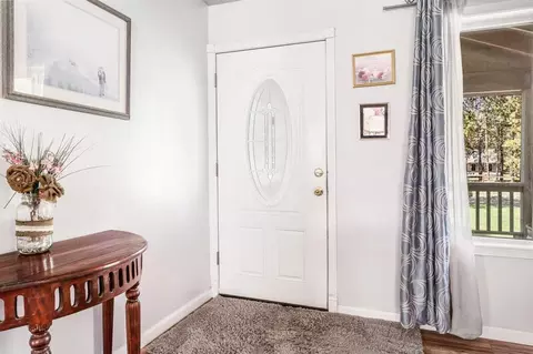 Entry Way - 16033 Aqua Rd, La Pine, OR 97739 photo 1 of 2