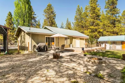 Exterior - 16033 Aqua Rd, La Pine, OR 97739 photo 4 of 10