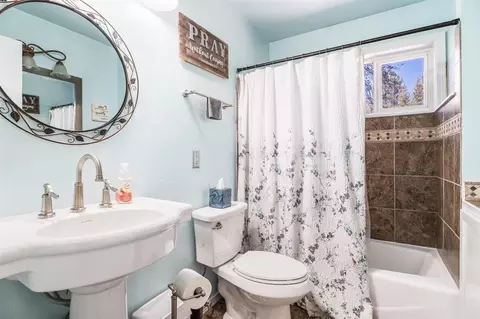 Bath - 16033 Aqua Rd, La Pine, OR 97739 photo 1 of 1