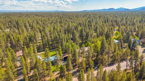 View/Area - 16033 Aqua Rd, La Pine, OR 97739 photo 1 of 5