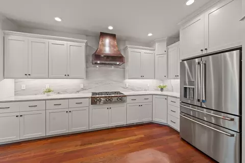Kitchen - 60965 Creekstone Loop, Bend, OR 97702 photo 3 of 4