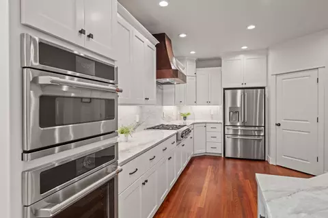 Kitchen - 60965 Creekstone Loop, Bend, OR 97702 photo 1 of 4
