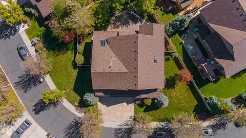 View/Area - 60965 Creekstone Loop, Bend, OR 97702 photo 2 of 11