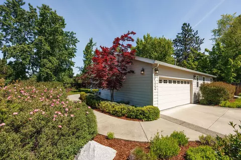 1519 Stardust Way, Medford, OR 97504
