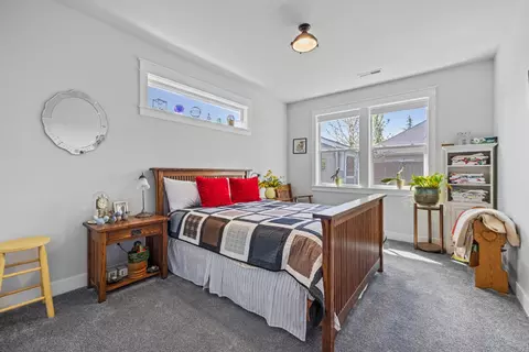 Bedroom - 1000 Pumpkin Ridge Dr, Eagle Point, OR 97524 photo 4 of 5
