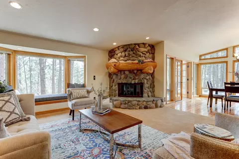 Living - 53496 Wildriver Way, La Pine, OR 97739 photo 4 of 5