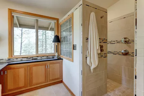 Bath - 53496 Wildriver Way, La Pine, OR 97739 photo 3 of 11