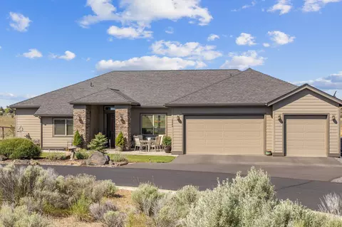 2544 NE Hilltop Ln, Madras, OR 97741