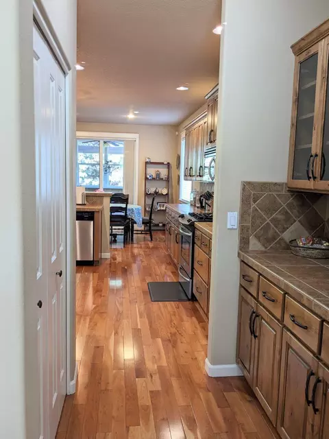 Kitchen - 61276 Splendor Ln, Bend, OR 97702 photo 1 of 4