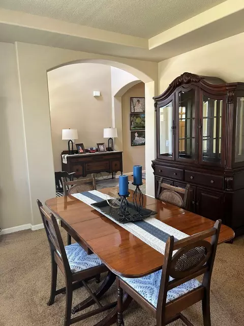 Dining - 61276 Splendor Ln, Bend, OR 97702 photo 1 of 3