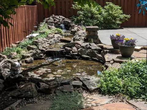Exterior - 61276 Splendor Ln, Bend, OR 97702 photo 5 of 9