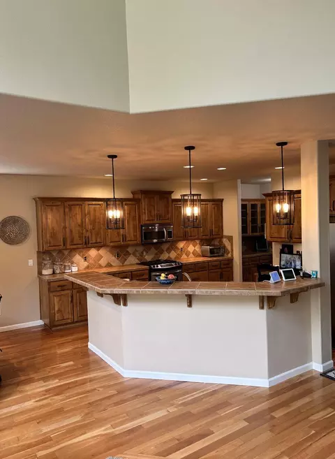 Kitchen - 61276 Splendor Ln, Bend, OR 97702 photo 2 of 4