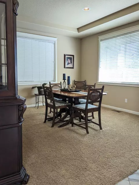 Dining - 61276 Splendor Ln, Bend, OR 97702 photo 2 of 3