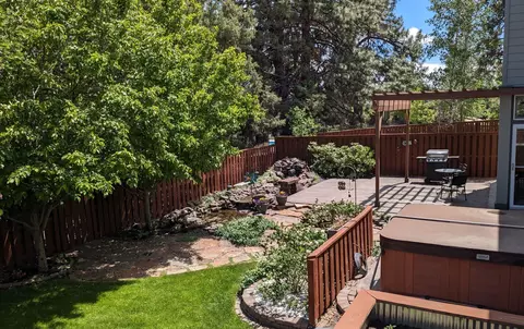 Exterior - 61276 Splendor Ln, Bend, OR 97702 photo 6 of 9