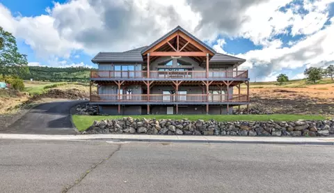 5654 Autumn Park Dr, Medford, OR 97504