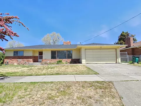 2447 Darrow Ave, Klamath Falls, OR 97601