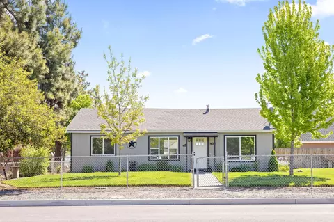 435 SW Madison St, Madras, OR 97741