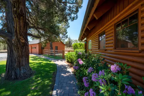 Exterior - 64755 Mcgrath Rd, Bend, OR 97701 photo 12 of 17