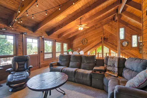 Living - 64755 Mcgrath Rd, Bend, OR 97701 photo 6 of 6