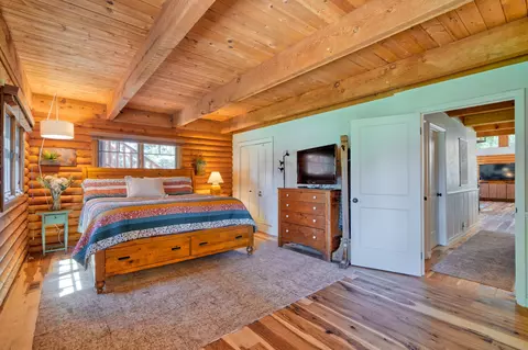 Bedroom - 64755 Mcgrath Rd, Bend, OR 97701 photo 1 of 8
