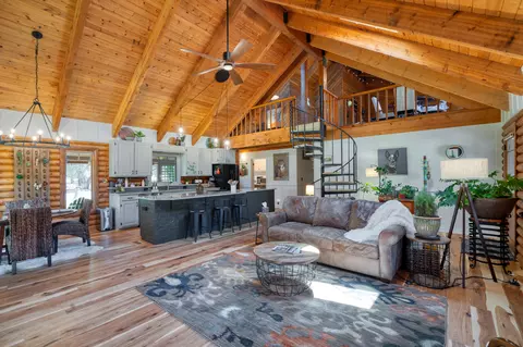 Living - 64755 Mcgrath Rd, Bend, OR 97701 photo 3 of 6