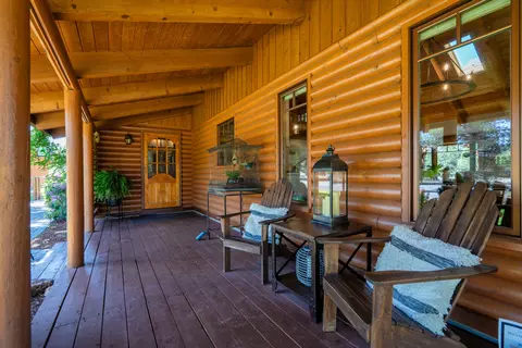 Exterior - 64755 Mcgrath Rd, Bend, OR 97701 photo 2 of 17