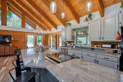 Kitchen - 64755 Mcgrath Rd, Bend, OR 97701 photo 3 of 4