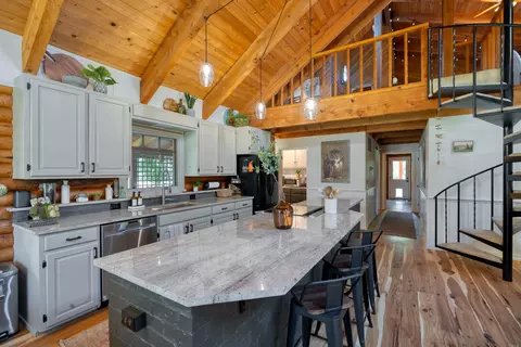 Kitchen - 64755 Mcgrath Rd, Bend, OR 97701 photo 4 of 4