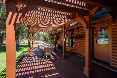 Exterior - 64755 Mcgrath Rd, Bend, OR 97701 photo 6 of 17