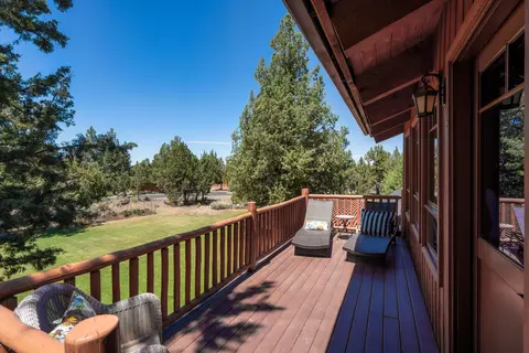 Exterior - 64755 Mcgrath Rd, Bend, OR 97701 photo 4 of 17