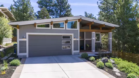 2238 NW 7th St, Bend, OR 97703