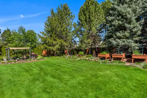 61265 Crescent Ct, Bend, OR 97702 photo 33